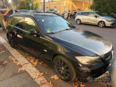 Usata BMW 330 2007 Nero Station wagon