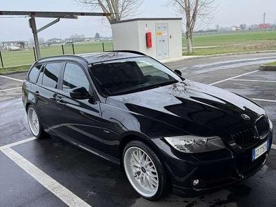 Usata BMW 318 143 CV (105 kW) 2012 Nero Station wagon