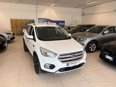 Begagnad Ford Kuga Business Edition 120 HK (88 kW) 2019 Vit SUV