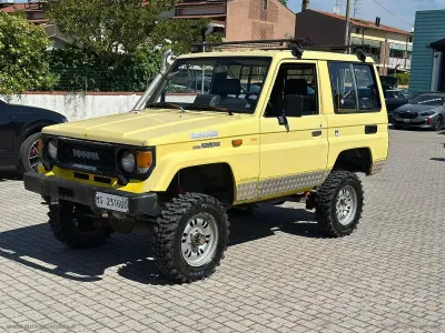 Usata Toyota Land Cruiser 99 CV (72 kW) 1989 Giallo SUV