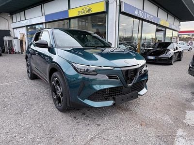 Nuova Alfa Romeo Junior Edizione Speciale 145 CV (106 kW) 2025 Blu SUV