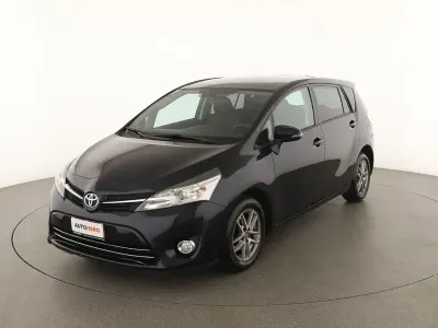 Usata Toyota Verso Active 110 CV (80 kW) 2015 Blu Monovolume