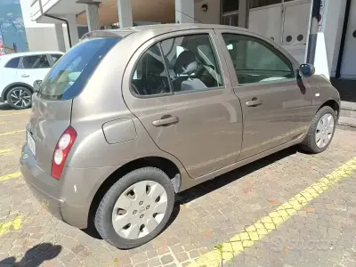 Usata Nissan Micra Acenta 80 CV (58 kW) 2005 Beige Berlina