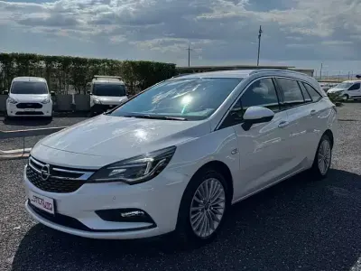 Usata Opel Astra Innovation 136 CV (100 kW) 2017 Bianco Station wagon