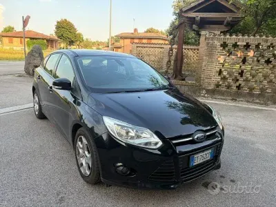 Usata Ford Focus 116 CV (85 kW) 2013 Nero Berlina