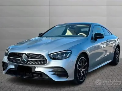 Usata Mercedes E220 Premium Plus 194 CV (142 kW) 2021 Grigio Coupé