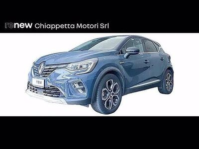 Usata Renault Captur Intens 145 CV (106 kW) 2022 Blu marine tetto nero SUV