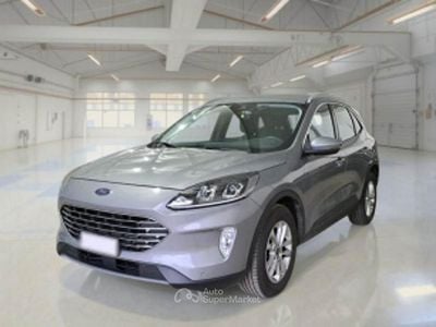 Usata Ford Kuga 120 CV (88 kW) 2021 Gray SUV
