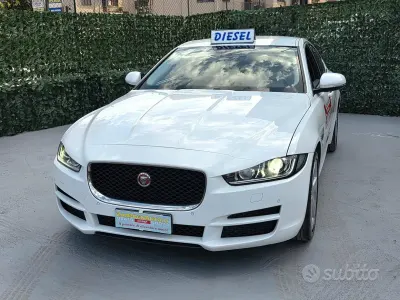 Usata Jaguar XE Prestige 179 CV (131 kW) 2018 Bianco Berlina