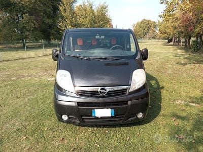 Usata Opel Vivaro 120 CV (88 kW) 2012 Nero Monovolume