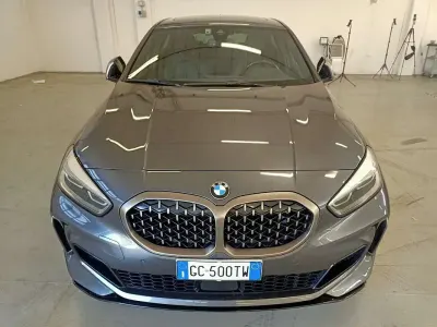Usata BMW M135 Comfort Edition 306 CV (225 kW) 2020 Grigio Utilitaria