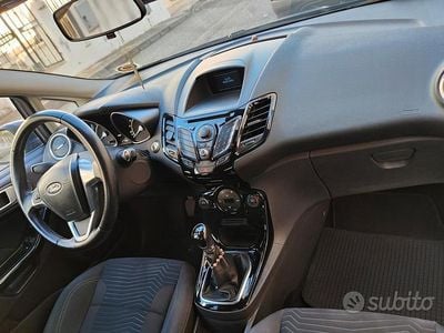 Usata Ford Fiesta Titanium 75 CV (55 kW) 2013 Utilitaria