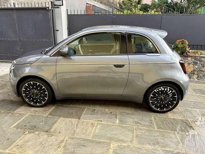 Usata Fiat 500e La Prima 86 kW (118 CV) 2022 Grigio Utilitaria