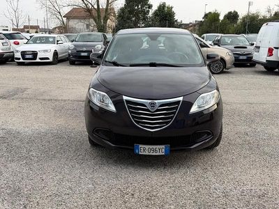 Usata Lancia Ypsilon 69 CV (50 kW) 2013 Nero Utilitaria