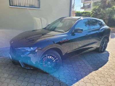 Usata Maserati Levante 581 CV (427 kW) 2021 Nero SUV