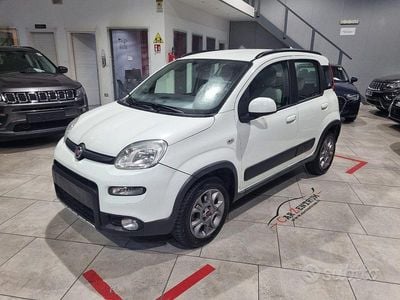 Usata Fiat Panda 4x4 S 86 CV (63 kW) 2013 Bianco Utilitaria