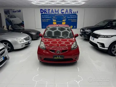 Usata Toyota Aygo 68 CV (50 kW) 2007 Rosso Utilitaria