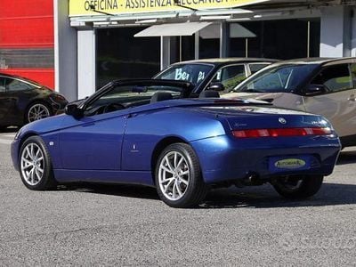 Usata Alfa Romeo Spider 165 CV (121 kW) 2004 Blu Cabrio