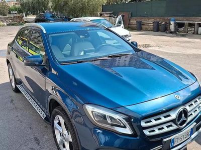 Usata Mercedes GLA200 136 CV (100 kW) 2019 Blu SUV
