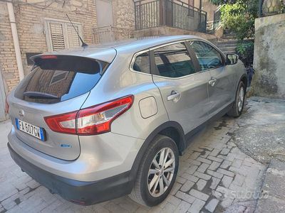 Usata Nissan Qashqai 115 CV (84 kW) 2015 Grigio SUV