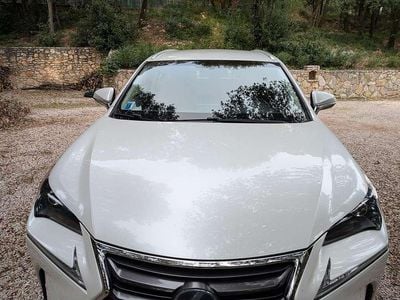 Usata Lexus NX300h Executive Line 155 CV (114 kW) 2015 Bianco SUV