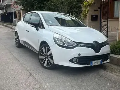 Usata Renault Clio IV 90 CV (66 kW) 2015 Berlina