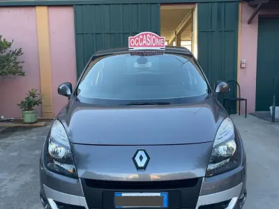 Usata Renault Scenic E-Tech Dynamique 110 CV (80 kW) 2010 Argento Monovolume