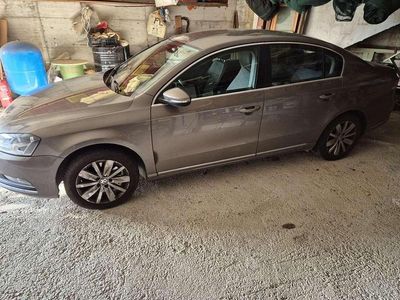 Usata VW Passat Comfortline 105 CV (77 kW) 2011 Marrone Berlina