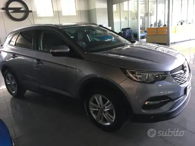 Usata Opel Grandland X 120 CV (88 kW) 2018 Grigio SUV