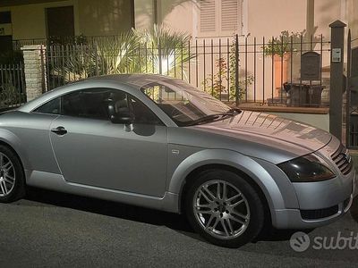 Second-hand Audi TT 179 CP (131 kW) 2001 Gri Coupe