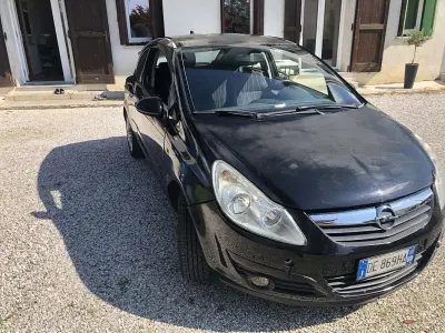 Usata Opel Corsa Enjoy 75 CV (55 kW) 2007 Utilitaria