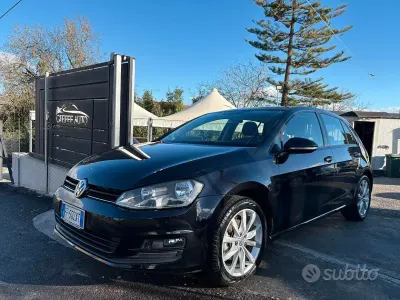Käytetty VW Golf VII Highline 110 HP (80 kW) 2016 Musta Sedan