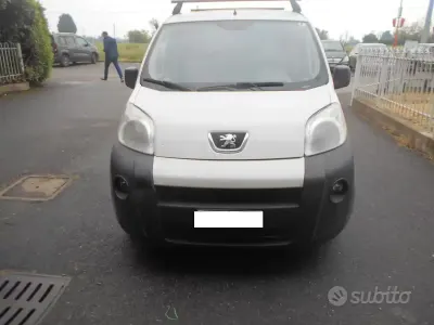 Usata Peugeot Bipper Outdoor 75 CV (55 kW) 2014 Bianco Monovolume