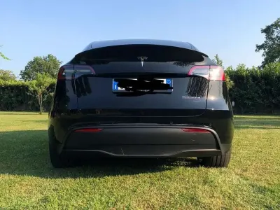 Usata Tesla Model Y Performance 342 kW (466 CV) 2022 Nero SUV
