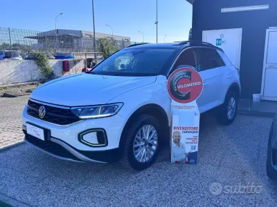 Usata VW T-Roc Style 150 CV (110 kW) 2023 Bianco SUV