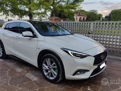 Usata Infiniti Q30 Premium 170 CV (125 kW) 2019 Bianco Utilitaria