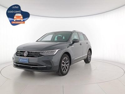 Usata VW Tiguan Life 131 CV (96 kW) 2023 Dolphin grey metallizzato SUV