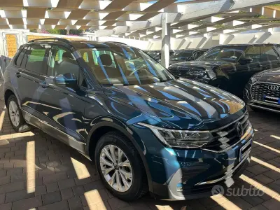 Usata VW Tiguan Life 150 CV (110 kW) 2022 Blu medio SUV