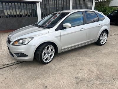 Usata Ford Focus 110 CV (80 kW) 2009 Grigio Berlina