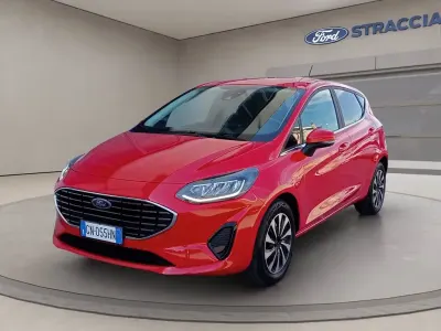 Usata Ford Fiesta Titanium 75 CV (55 kW) 2023 Rosso pastello Utilitaria