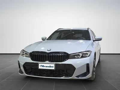 Usata BMW 320 M Sport 190 CV (139 kW) 2023 Gralpinweiss pastello Station wagon