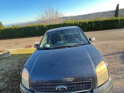 Usata Ford Fusion 68 CV (50 kW) 2007 Blu Berlina