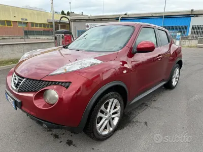Usata Nissan Juke Tekna 110 CV (80 kW) 2012 Rosso SUV