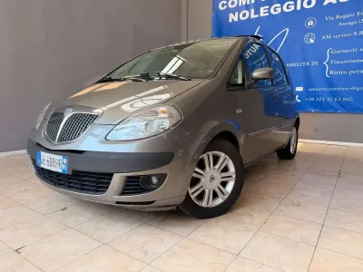 Usata Lancia Musa 95 CV (69 kW) 2006 Beige Monovolume