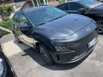 Usata Hyundai Kona 27 kW (38 CV) 2023 Nero SUV