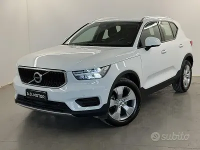 Gebraucht Volvo XC40 Momentum 163 PS (119 kW) 2022 SUV