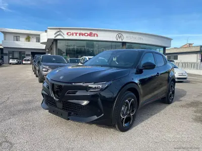 Nuova Alfa Romeo GT Junior Edizione Speciale 136 CV (100 kW) 2026 Nero SUV