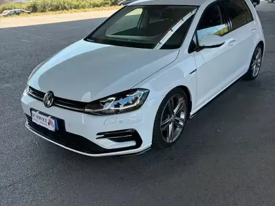 Usata VW Golf VII R-line 116 CV (85 kW) 2019 Bianco Berlina