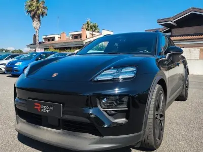 Usata Porsche Macan 4 Electric 144 kW (197 CV) 2025 Nero SUV