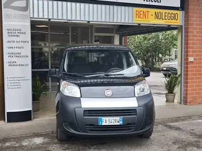 Käytetty Fiat Qubo Active 70 HP (51 kW) 2015 Musta Tila-auto